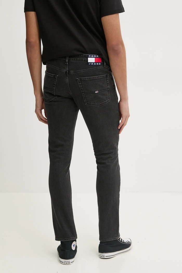 Odzież Tommy Jeans jeansy DM0DM21135 czarny