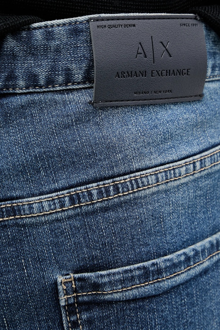Kavbojke Armani Exchange modra XM000049.AF14266.NOS