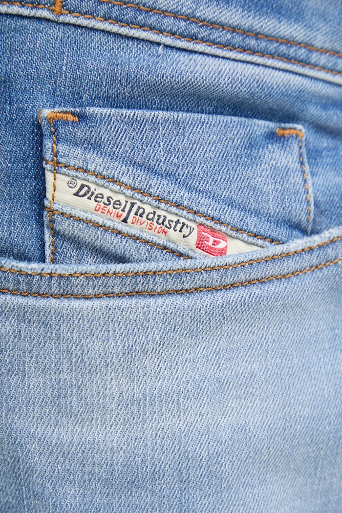 Diesel jeansi 1979 SLEENKER L.34 TROUSERS A03596.0BMBQ albastru