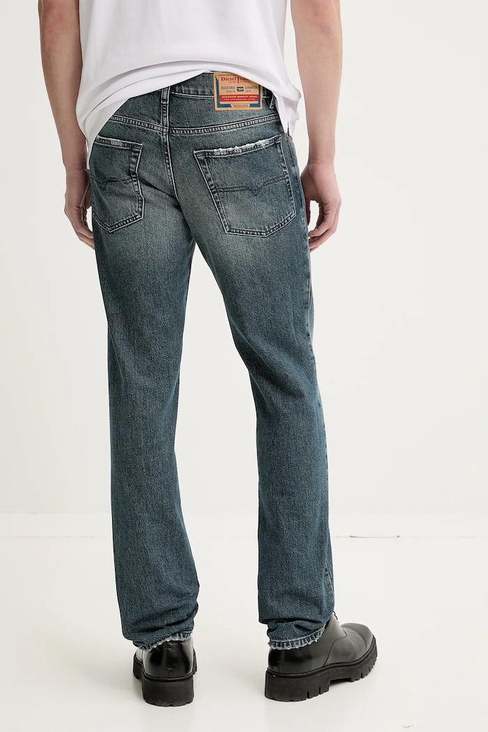 Oblečení Diesel Džíny Diesel 2023 D-FINITIVE L.32 TROUSERS A10229.007Y7 modrá