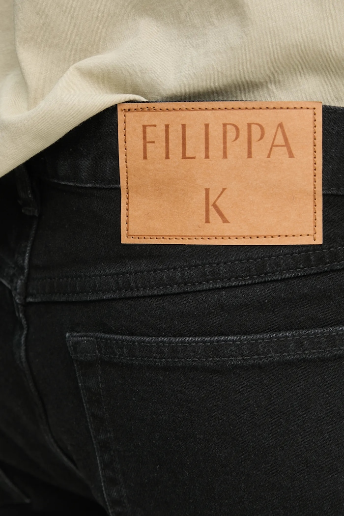 Traperice Filippa K crna 30808.FK