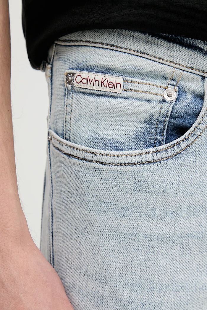 Calvin Klein Jeans jeansy niebieski J30J327148