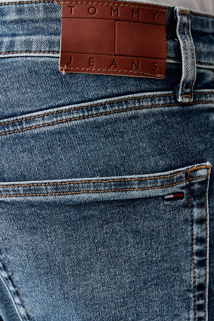 Jeansy Tommy Jeans DM0DM21378 niebieski