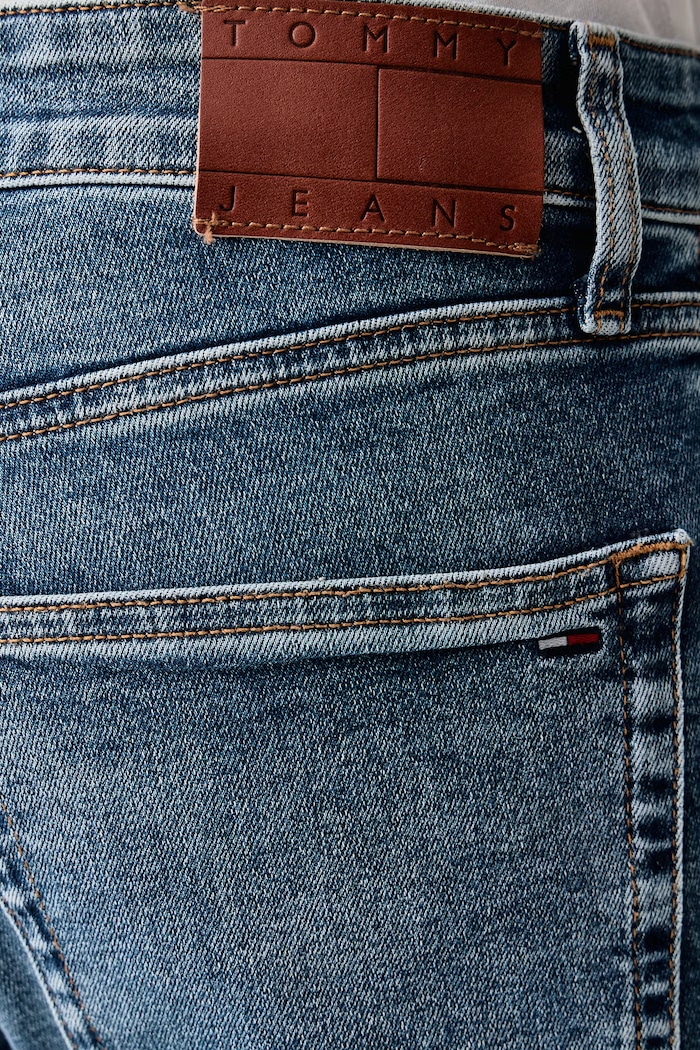 Jeansy Tommy Jeans DM0DM21378 niebieski