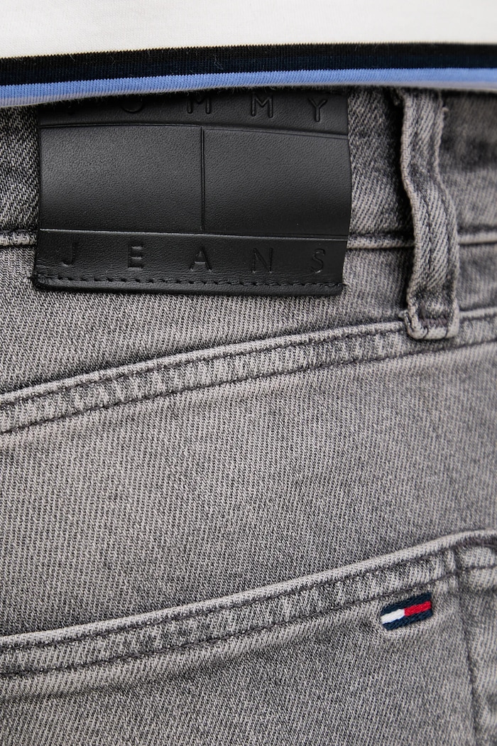Kavbojke Tommy Jeans siva DM0DM21379