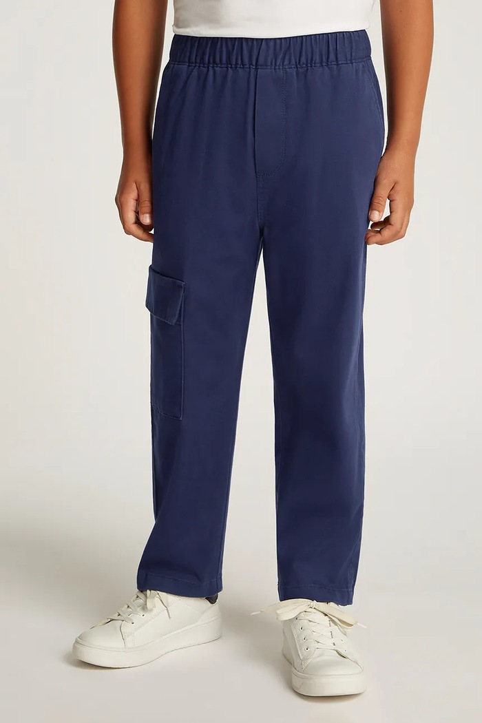 Calvin Klein Jeans gyerek nadrág TWILL SKATER CARGO elasztánnal sötétkék IB0IB02338.PPYA