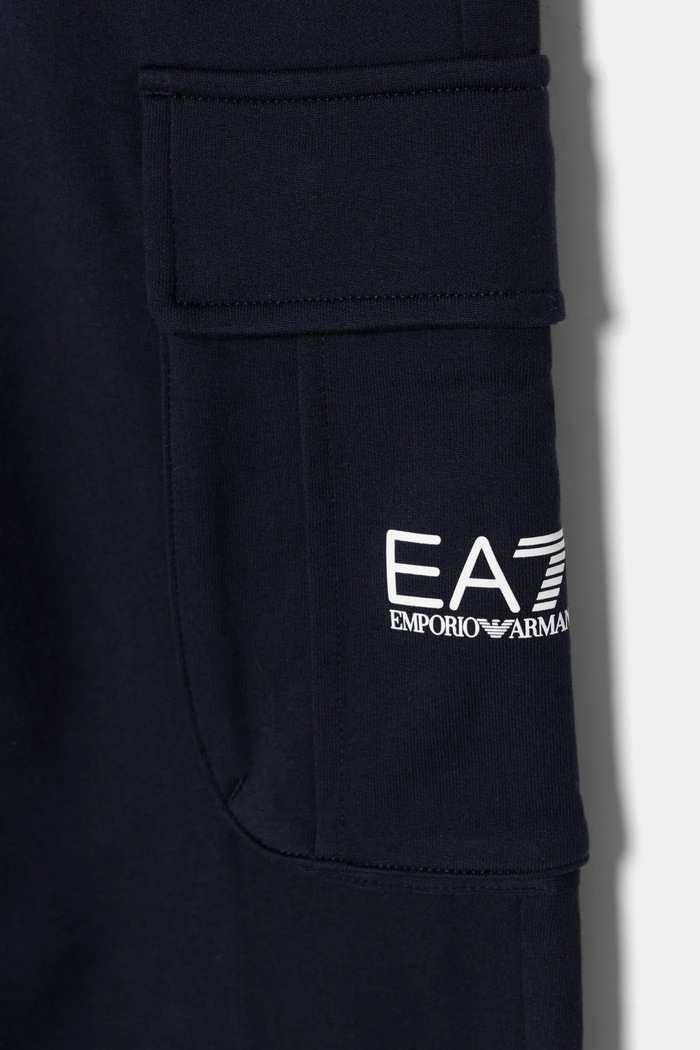 CHLAPEC Dětské bavlněné tepláky EA7 Emporio Armani 7B000028.AF10380 námořnická modř