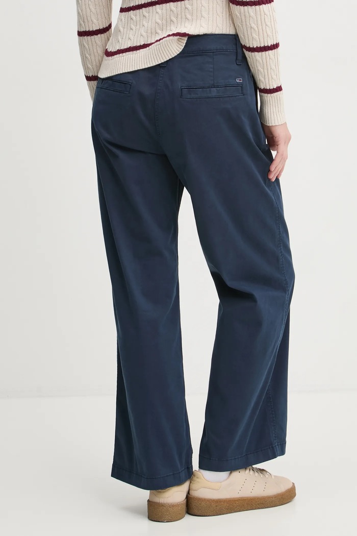 Oblačila Hlače Tommy Jeans DW0DW20181 mornarsko modra