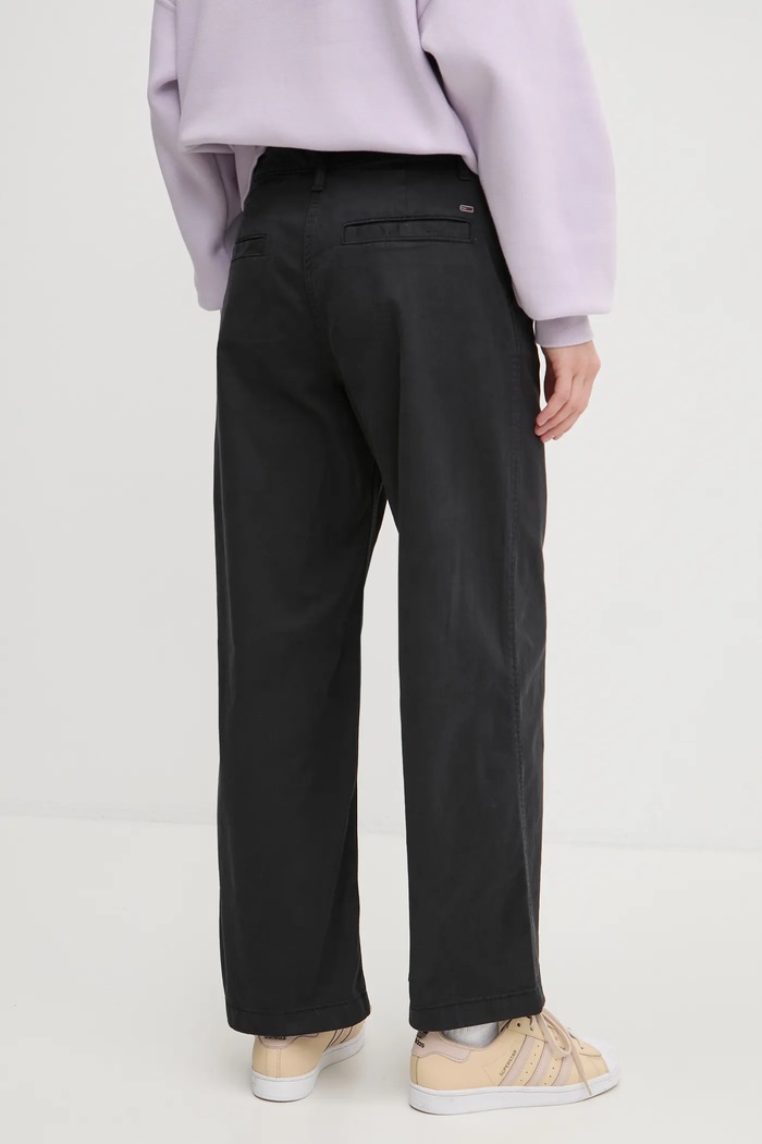 Oblačila Hlače Tommy Jeans DW0DW20181 črna