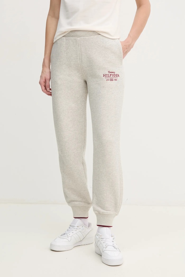 Tepláky Tommy Hilfiger nášivka šedá WW0WW43863