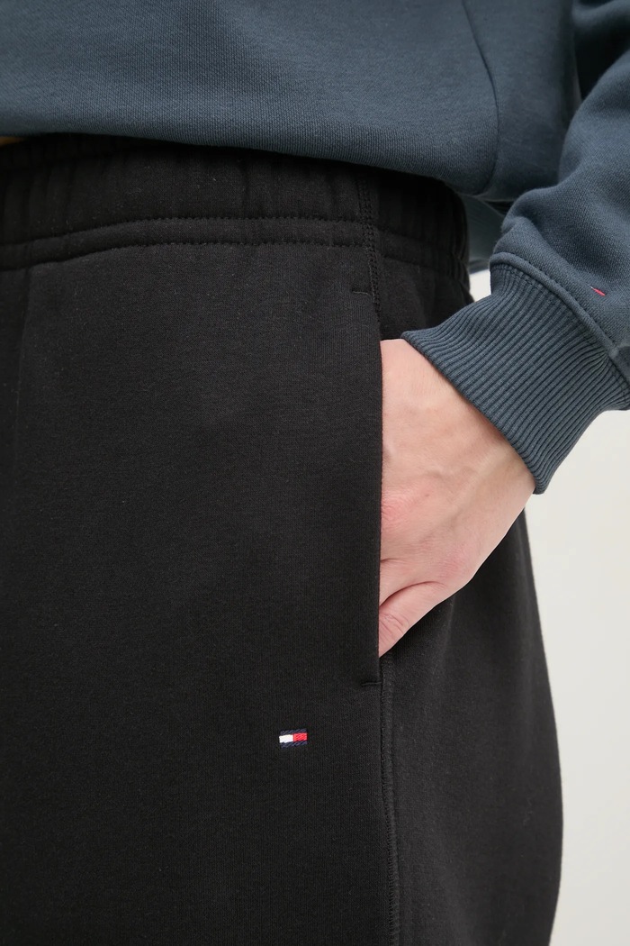 Tepláky Tommy Hilfiger čierna WW0WW45966