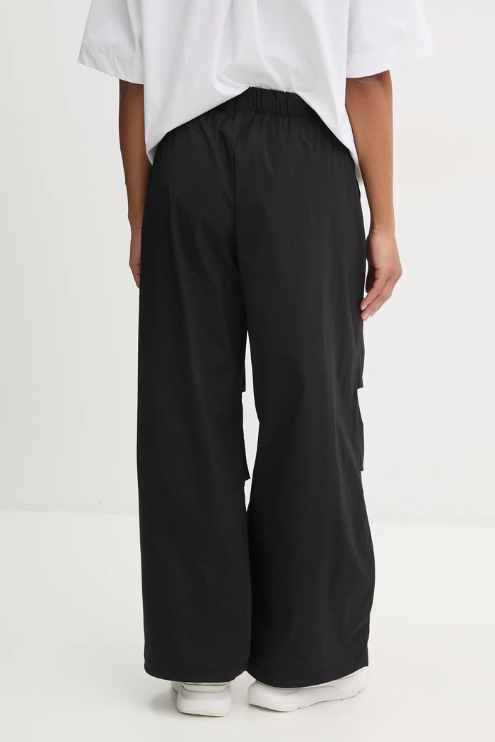 Oblečení Kalhoty adidas Originals Essential JD0785 černá