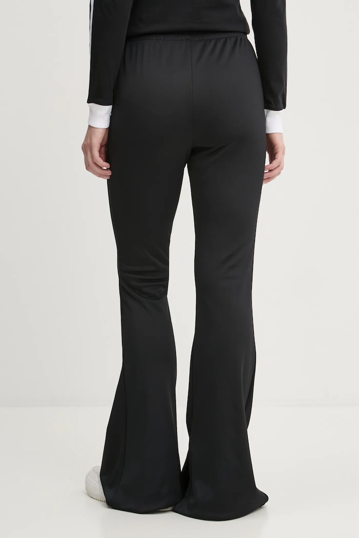 Дрехи Спортен панталон adidas Originals Firebird JJ0934 черен
