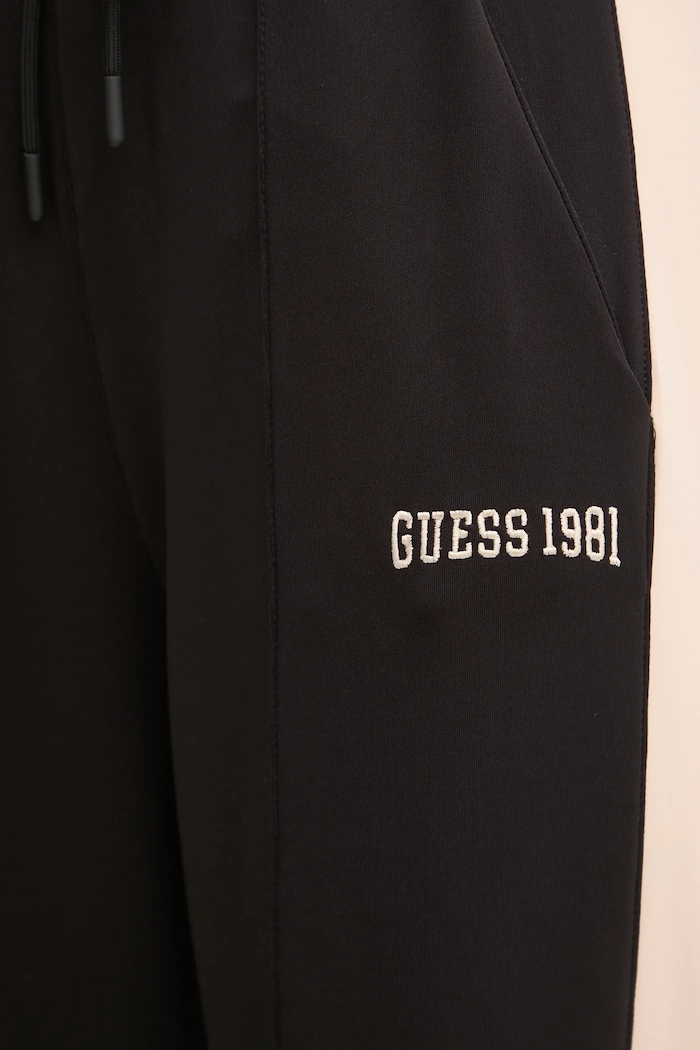 Guess pantaloni de trening SUZANNE negru V5RB00.KCO72