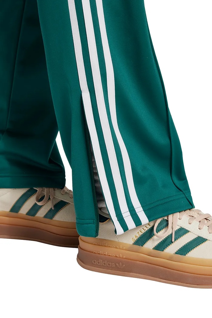 adidas Originals spodnie dresowe Firebird zielony JC8284