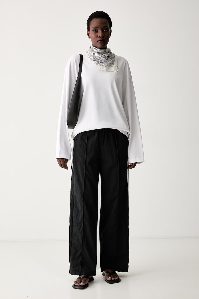 Donji dio trenirke adidas Originals Adibreak JD0857 crna SS25