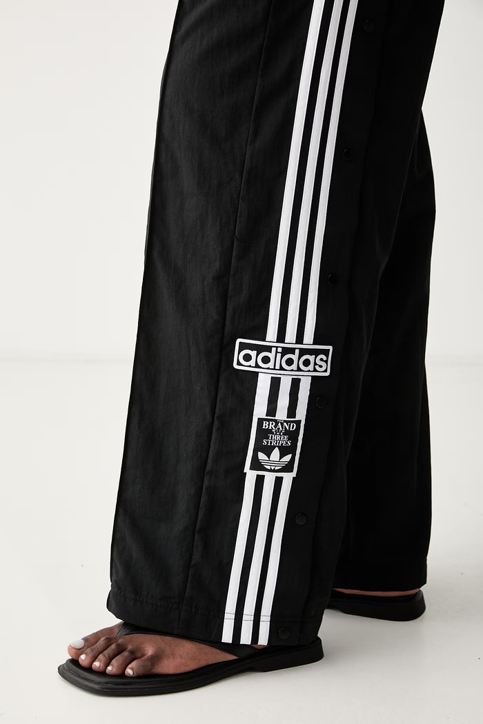 Donji dio trenirke adidas Originals Adibreak crna JD0857