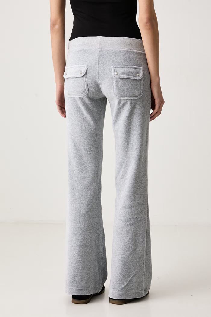 Odzież Juicy Couture Spodnie dresowe damskie LAYLA POCKET LR JCSEBJ001 szary