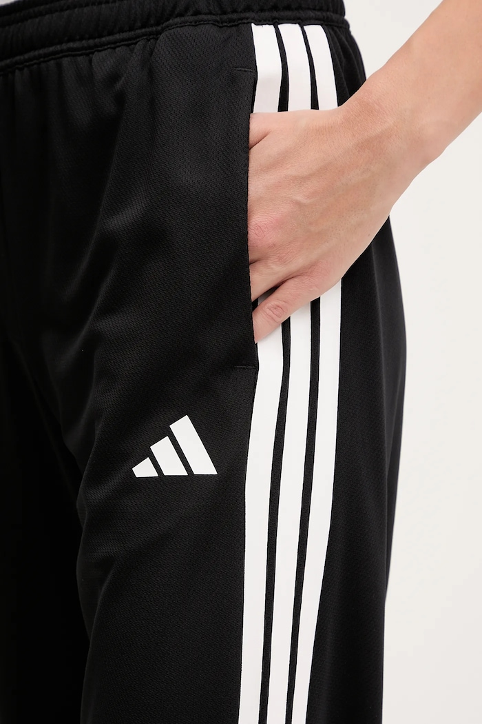 Spodnie dresowe Tiro adidas JG4103 czarny