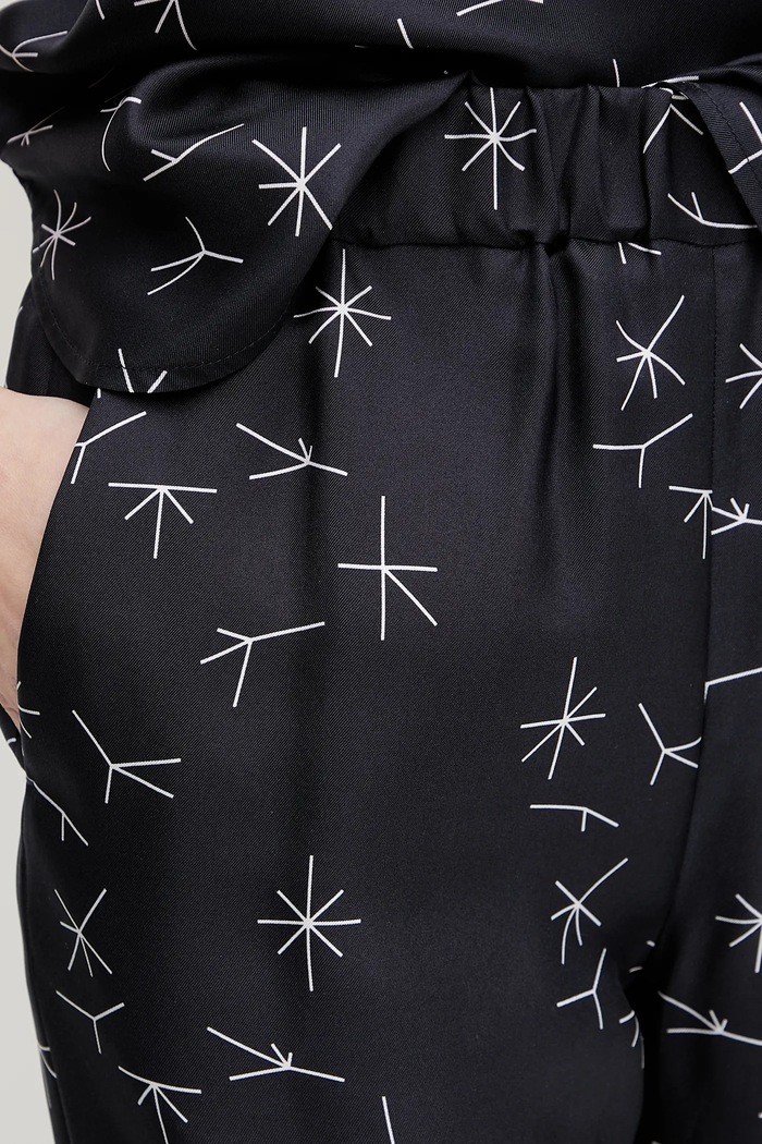 MM by Max Mara spodnie jedwabne granatowy 2516131027600