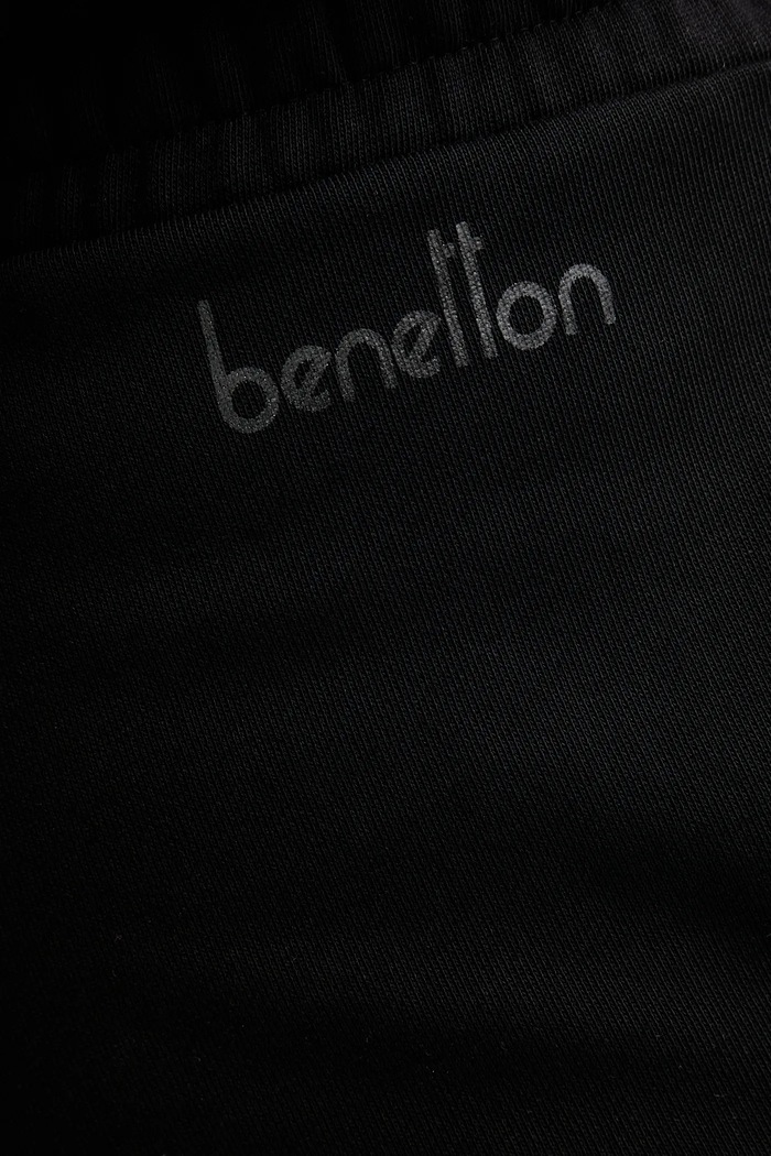 United Colors of Benetton spodnie dresowe bawełniane czarny 3UNIDF01A
