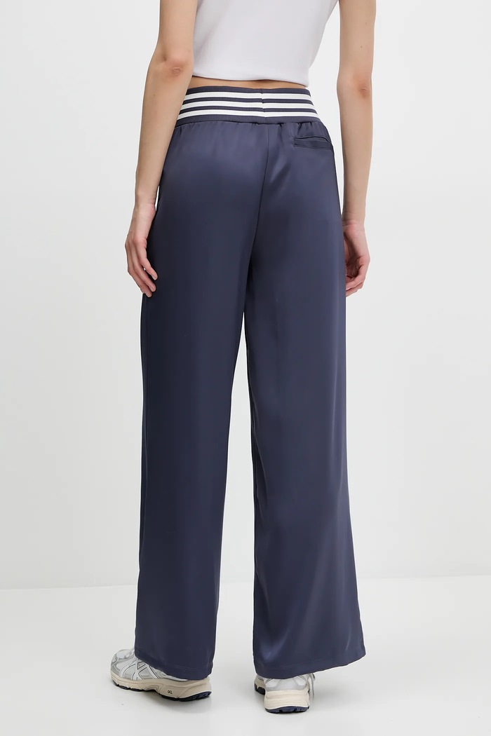 Oblečení Tepláky adidas Originals Wide Trackpant JC7758 námořnická modř