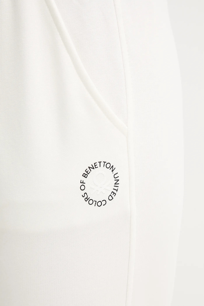 United Colors of Benetton spodnie dresowe biały 31NB3F04E