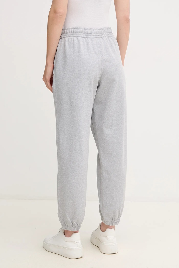 Дрехи Спортен панталон Calvin Klein Jeans LV047B235G сив