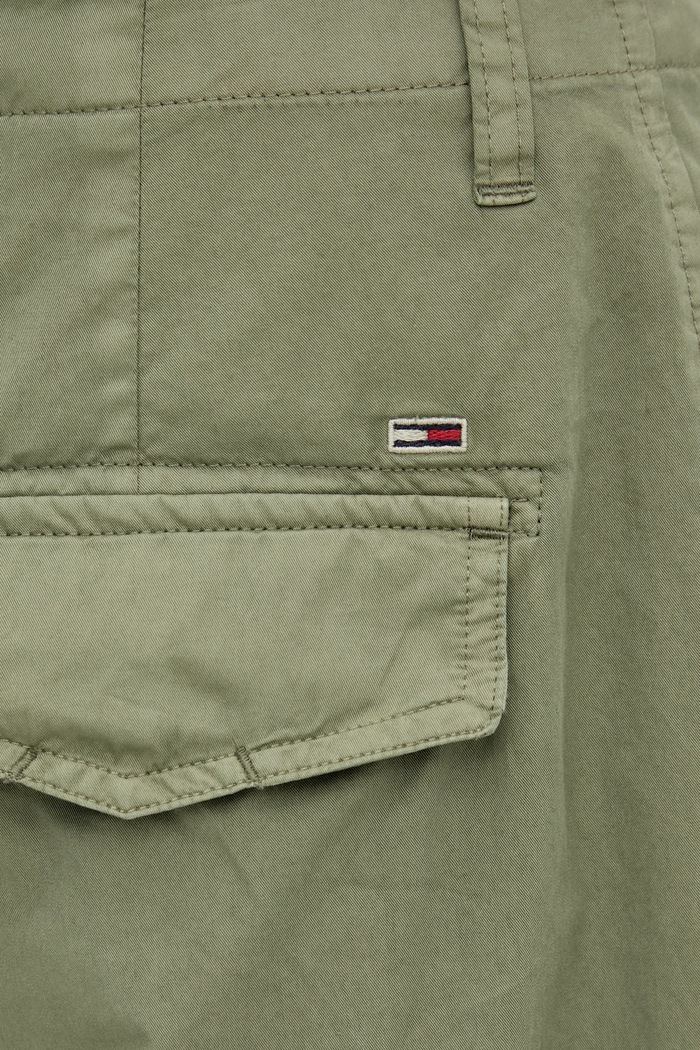Tommy Jeans nadrág zöld DW0DW20350