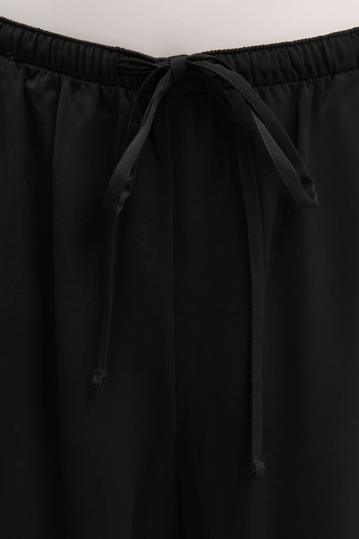 Nohavice Abercrombie & Fitch čierna KI156.5147.900