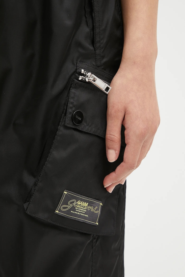 Kalhoty GANNI Duchesse Nylon Elasticated černá W0476