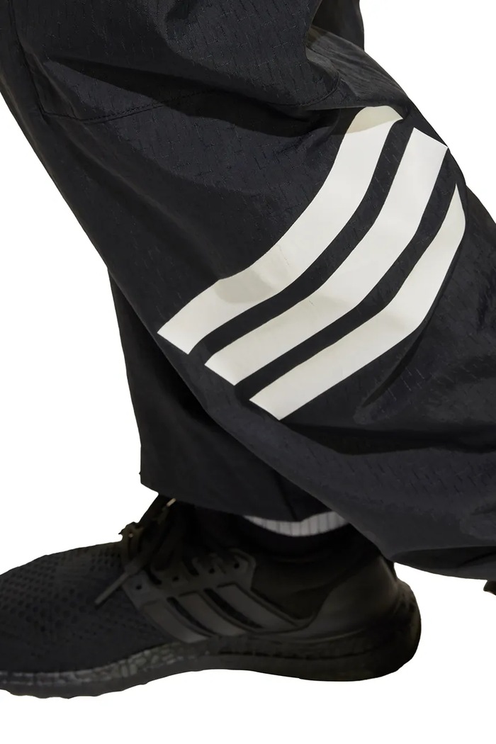 Detské tepláky adidas JJ4780