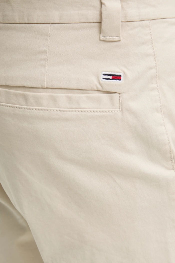 Tommy Jeans spodnie beżowy DM0DM20282