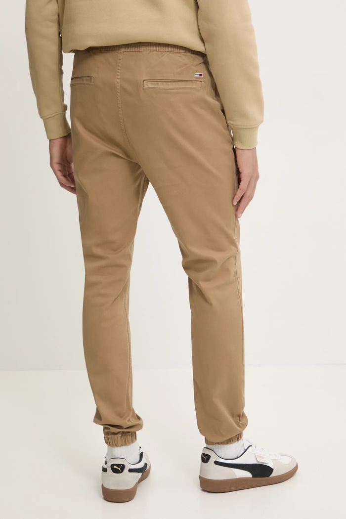 Odzież Tommy Jeans spodnie DM0DM20283 zielony