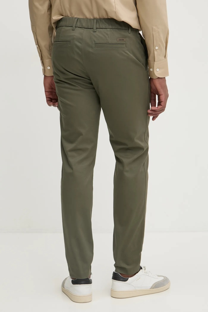 Oblačila Hlače Calvin Klein K10K113423 zelena