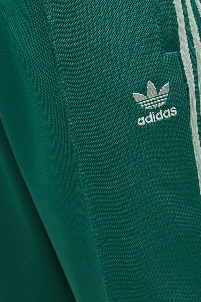 Спортен панталон adidas Originals Firebird зелен JP1065