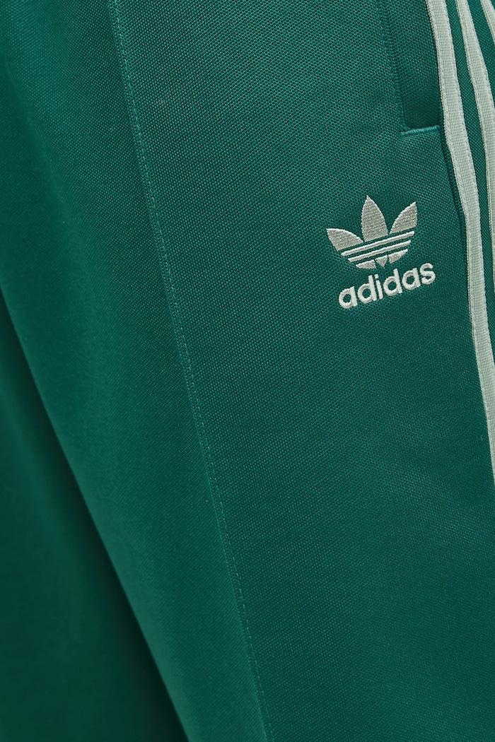 Спортен панталон adidas Originals Firebird зелен JP1065