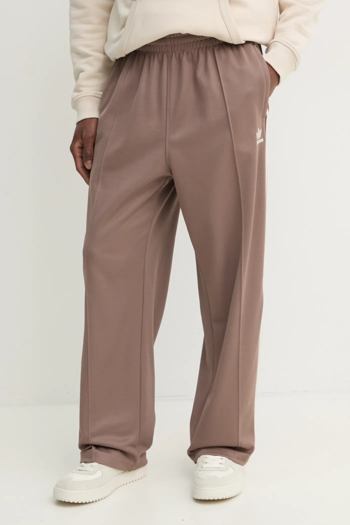 Спортен панталон adidas Originals Firebird кафяв JP1067