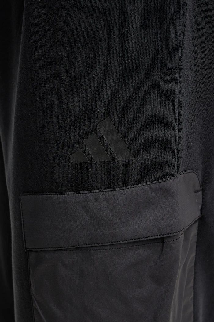 Спортивные штаны adidas City Escape чёрный JF3308