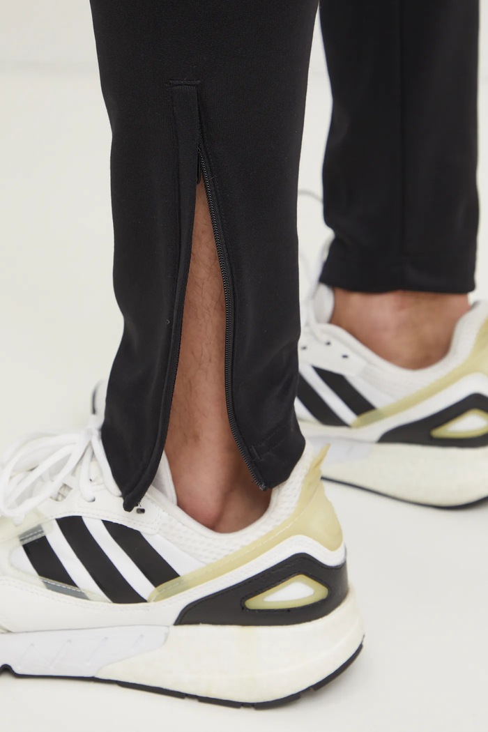 Спортивные штаны adidas Tiro JC9408 чёрный