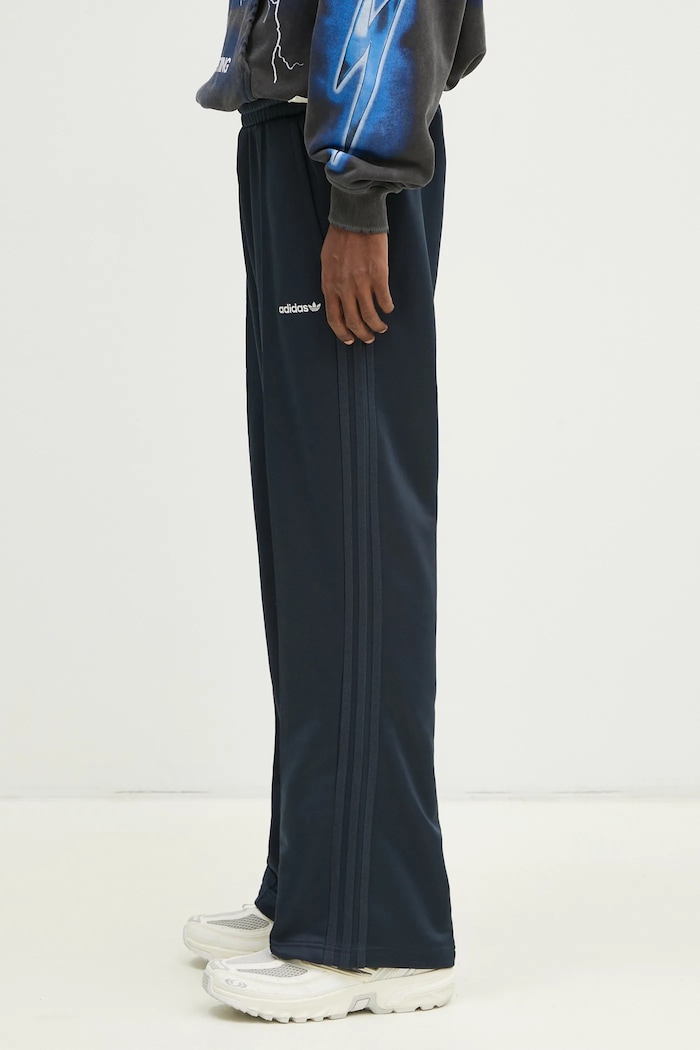 Donji dio trenirke adidas Originals Flare Pant JC8382 mornarsko plava SS25