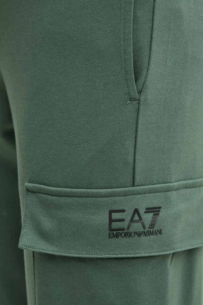 Bavlnené tepláky EA7 Emporio Armani zelená PJVRZ.8NPP67
