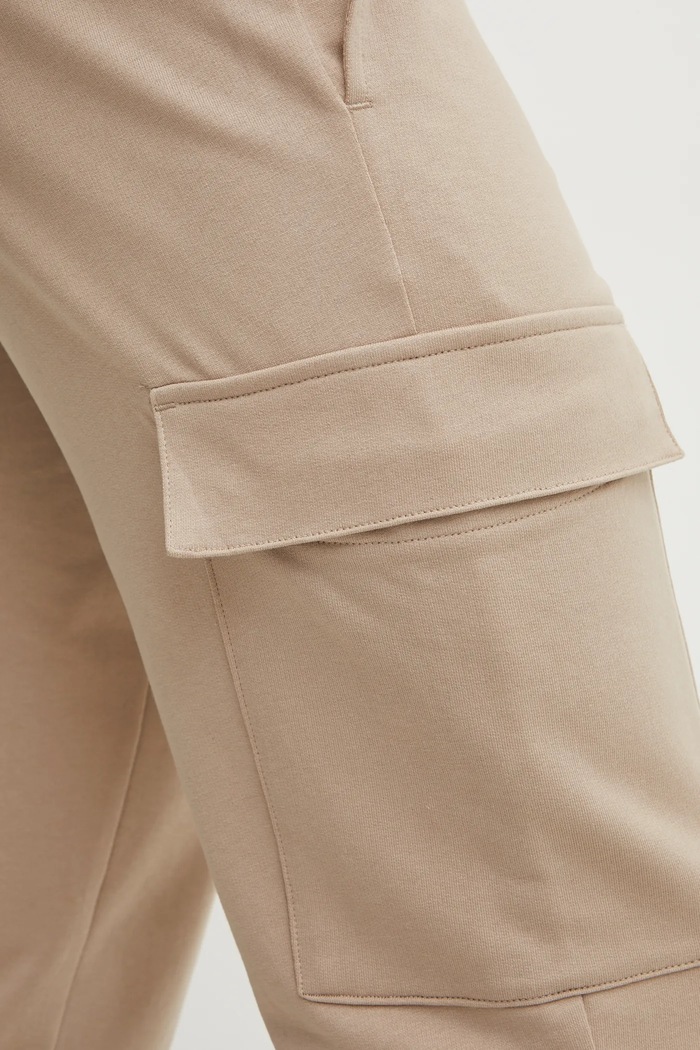 EA7 Emporio Armani spodnie dresowe bawełniane PJVRZ.8NPP67 beżowy