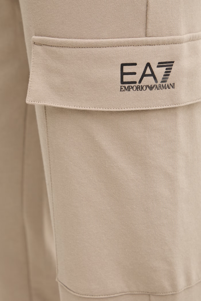 Bavlnené tepláky EA7 Emporio Armani hnedá PJVRZ.8NPP67