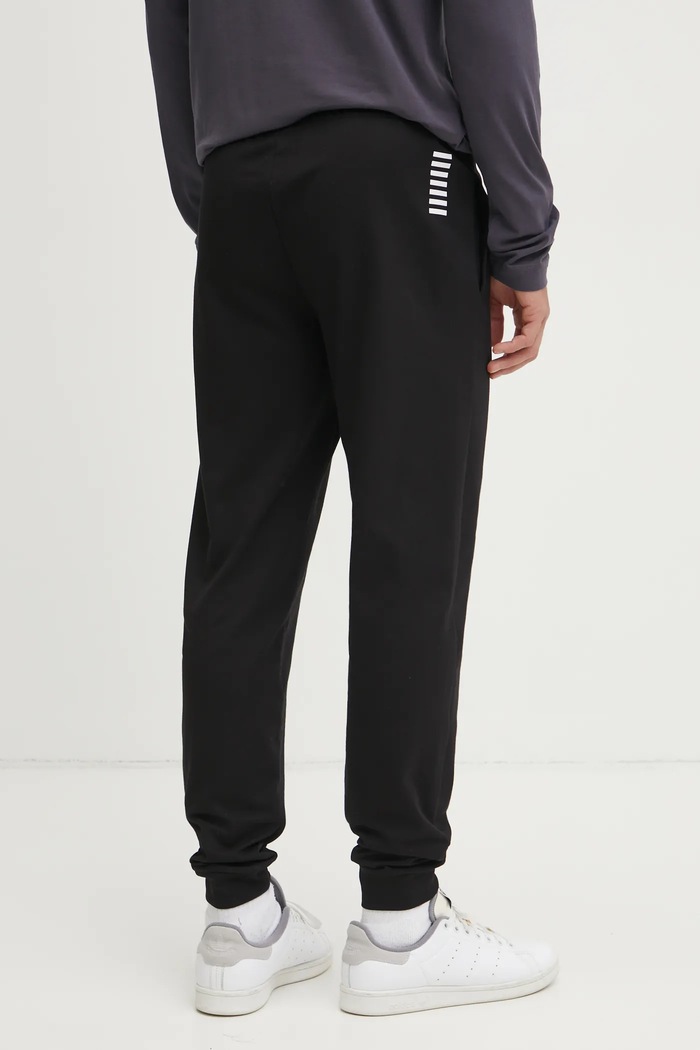 Odzież EA7 Emporio Armani spodnie dresowe PJVRZ.8NPP66 czarny