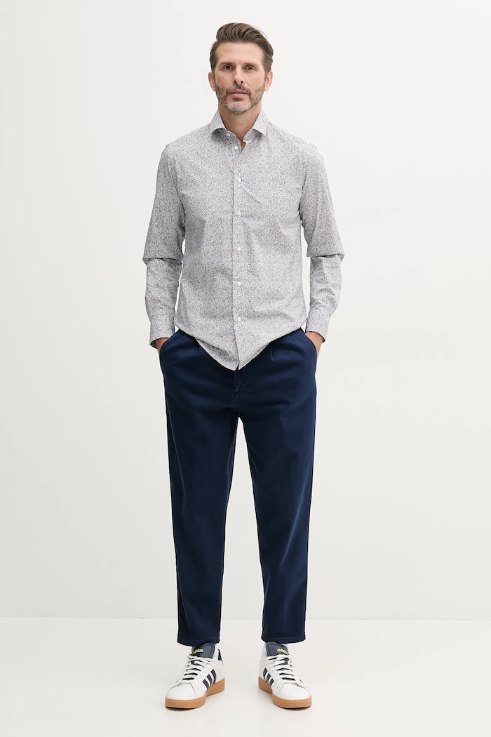 United Colors of Benetton spodnie chinos męskie bawełniane z elastanem 4Q60UF05G granatowy SS26
