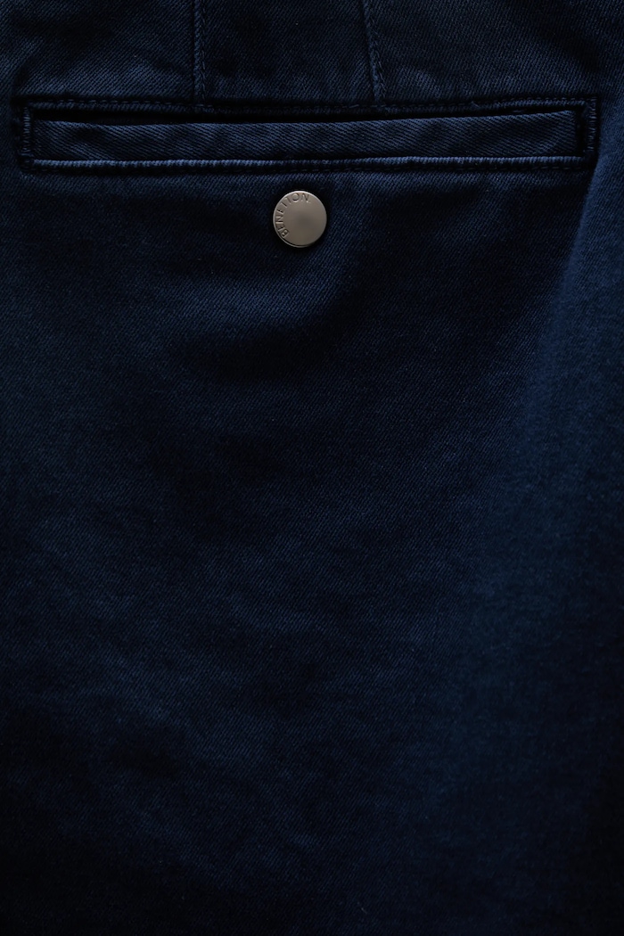 United Colors of Benetton spodnie chinos męskie bawełniane z elastanem granatowy 4Q60UF05G