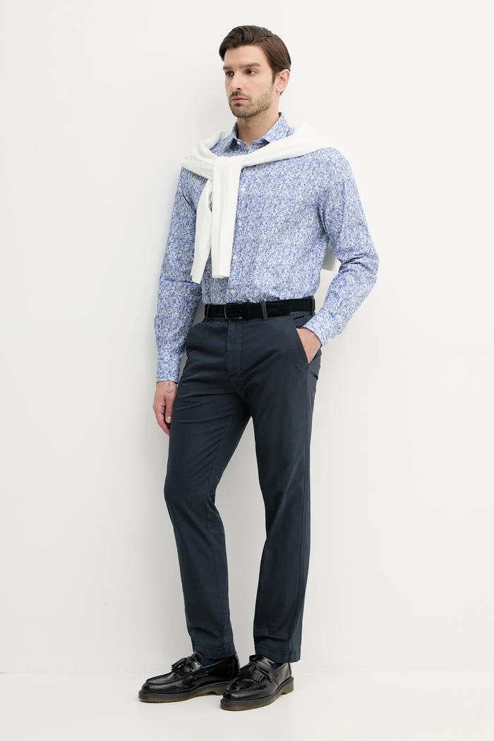 Kalhoty Pepe Jeans SLIM CHINO POPLIN PM211873 námořnická modř SS25