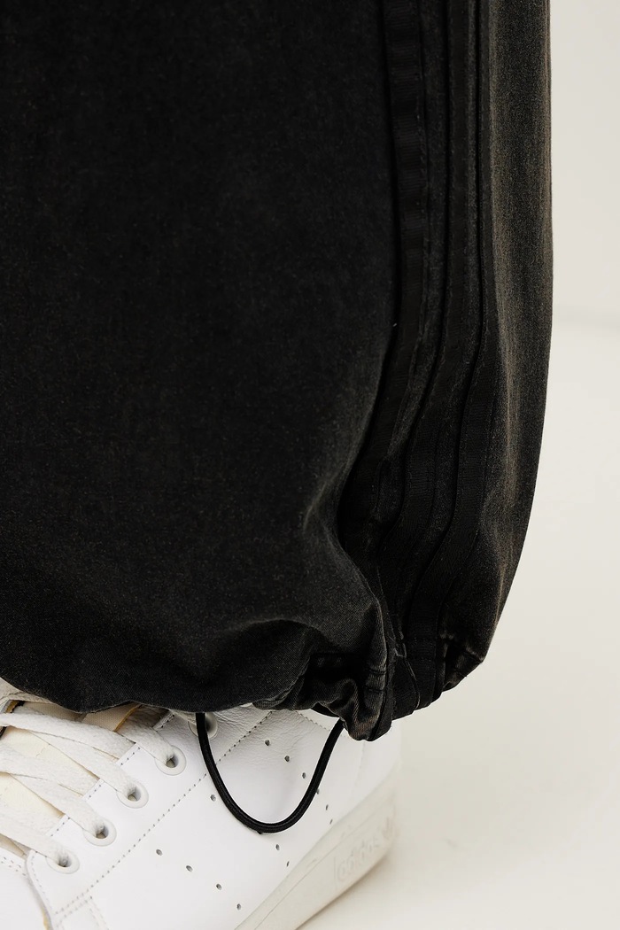 Памучен панталон adidas Originals CARGO PANTS JY6293