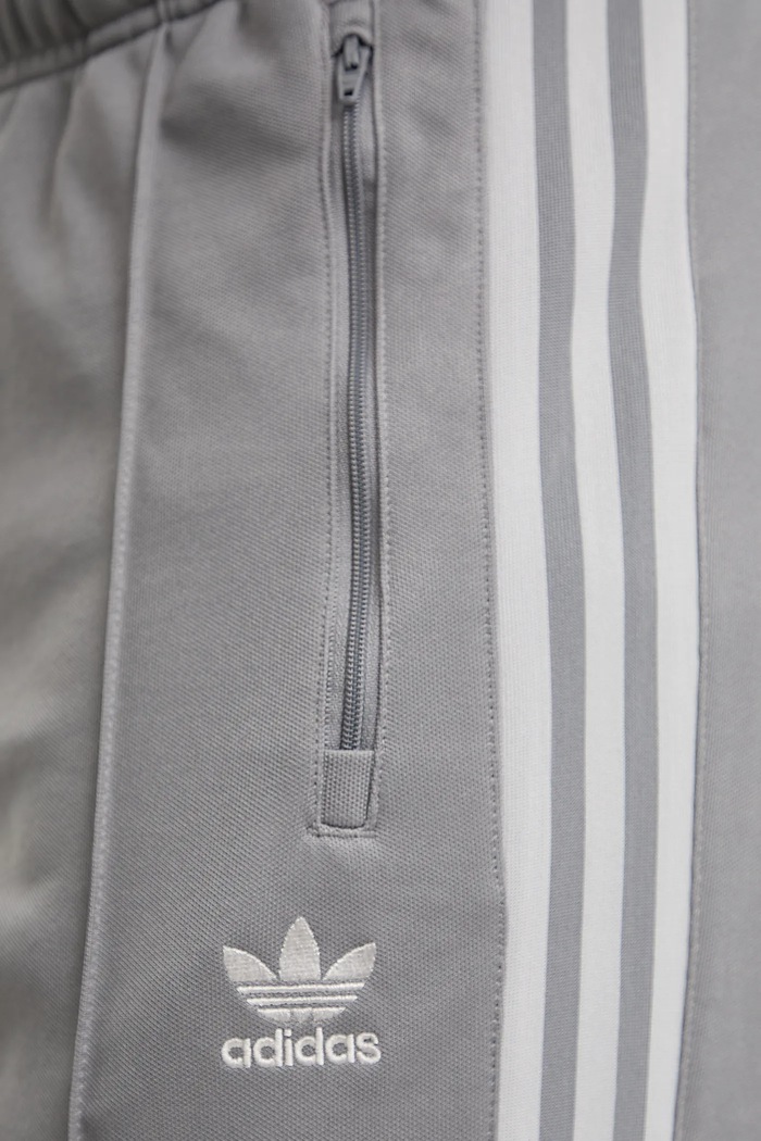 adidas Originals melegítőnadrág Classic TP szürke JP1227